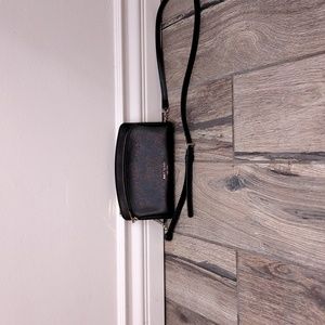 kate spade wristlet crossbody bag